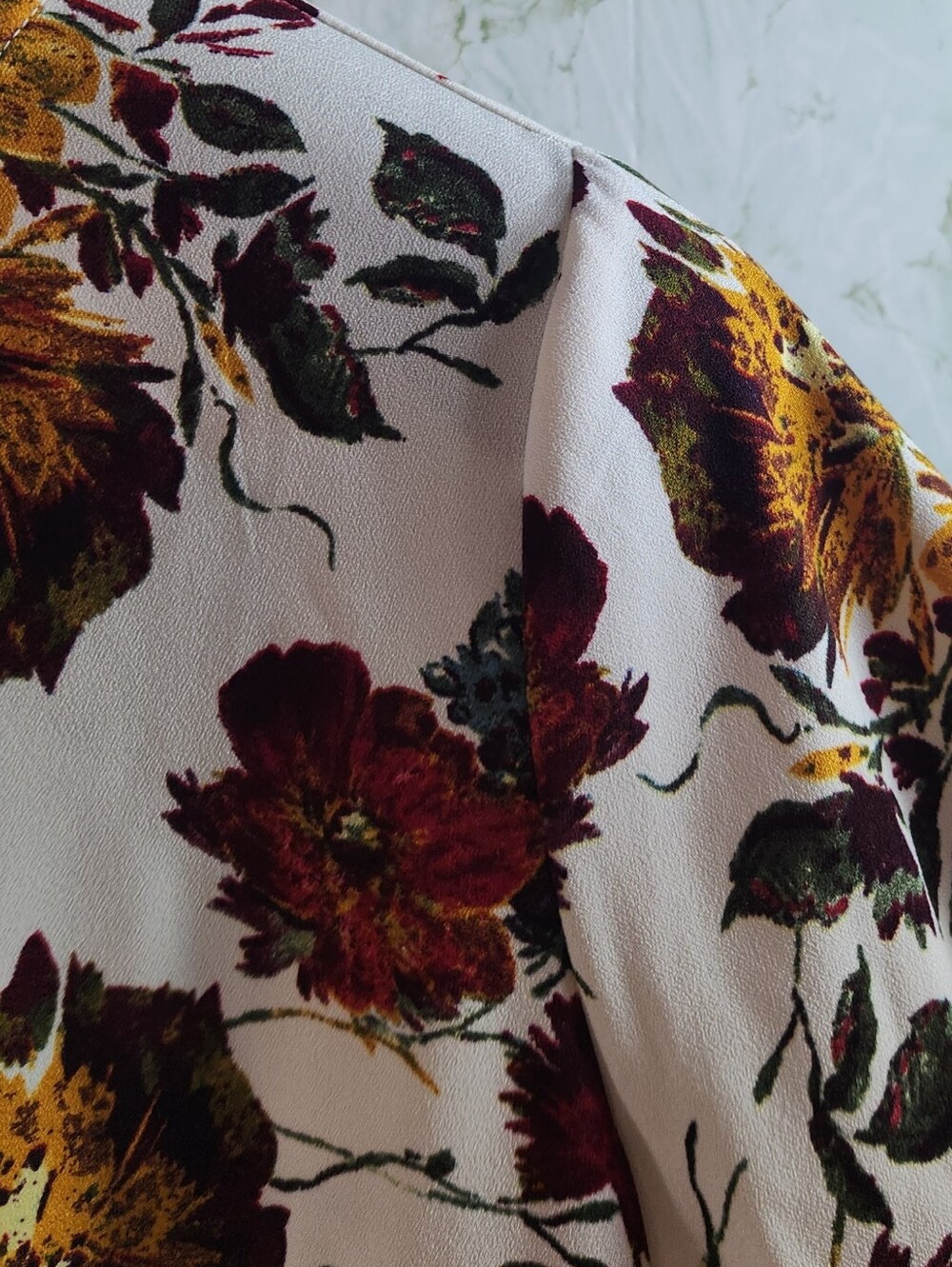 TIME and TRU Pretty Tiered Floral Top - Picture 5 of 10